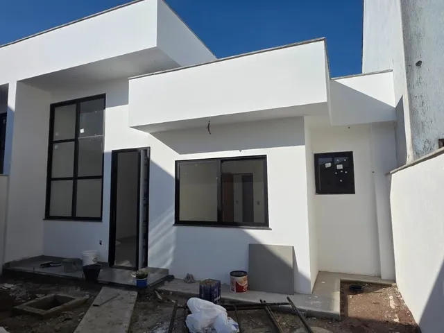 Casa 2 quartos e 1 banheiro, à venda, no bairro Village Rio das Ostras em Rio das Ostras