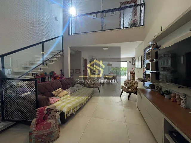 Casa com 205m² 3 quartos e 4 banheiros, à venda, no bairro Roncáglia em Valinhos