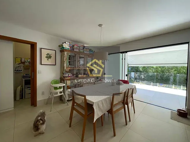 Casa com 205m² 3 quartos e 4 banheiros, à venda, no bairro Roncáglia em Valinhos
