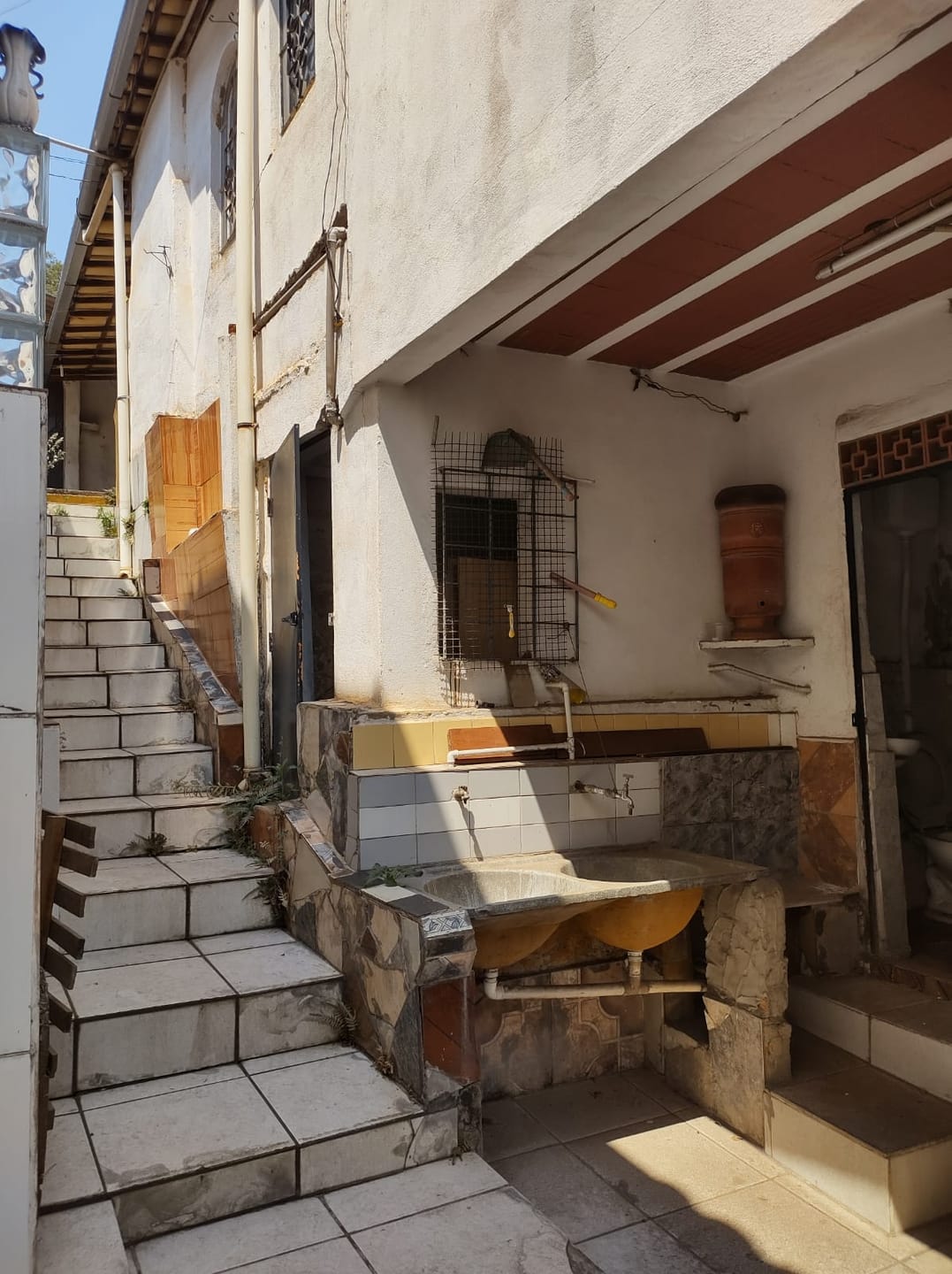 Lote à venda, com 17 quartos, com várias edificações no terreno, ideal para investidores, para demolir e construir, Aparecida, Belo Horizonte, MG miniatura 9