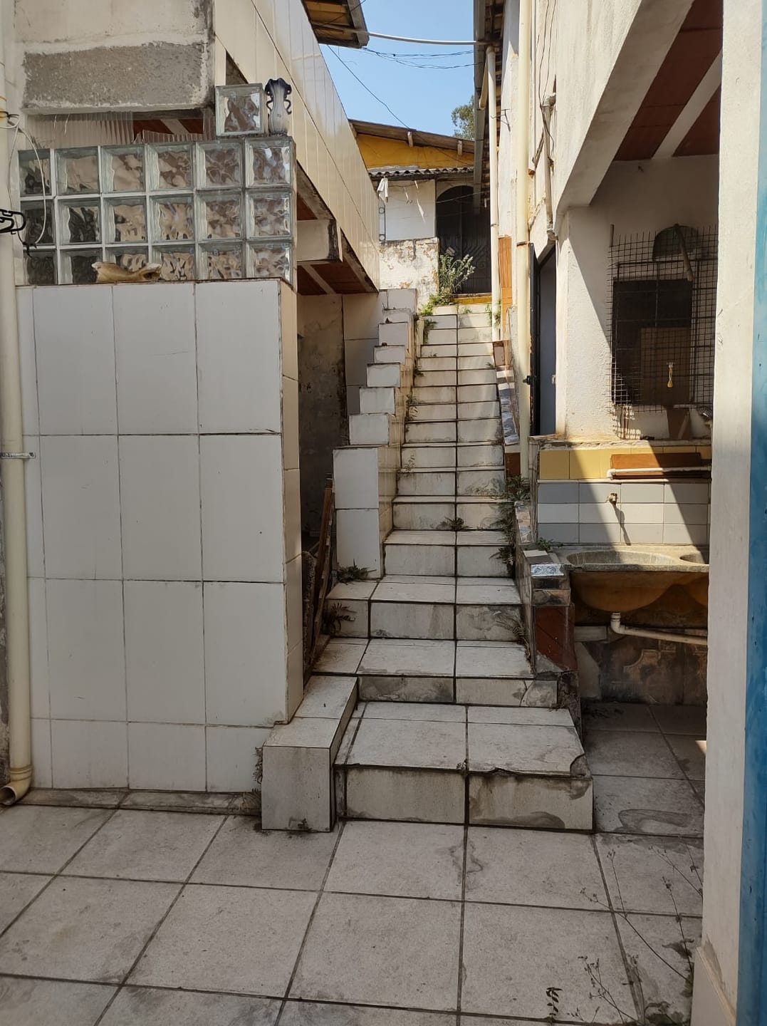Lote à venda, com 17 quartos, com várias edificações no terreno, ideal para investidores, para demolir e construir, Aparecida, Belo Horizonte, MG miniatura 15
