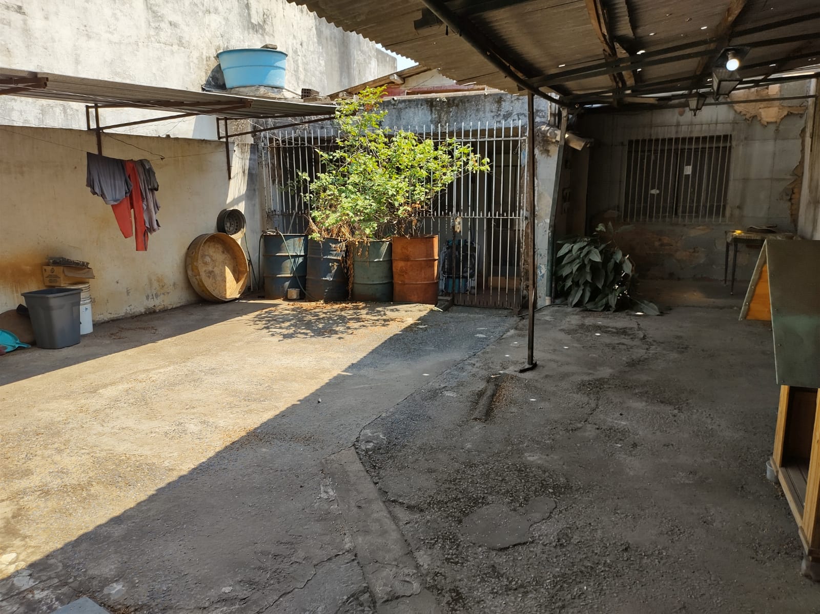 Lote à venda, com 17 quartos, com várias edificações no terreno, ideal para investidores, para demolir e construir, Aparecida, Belo Horizonte, MG miniatura 16