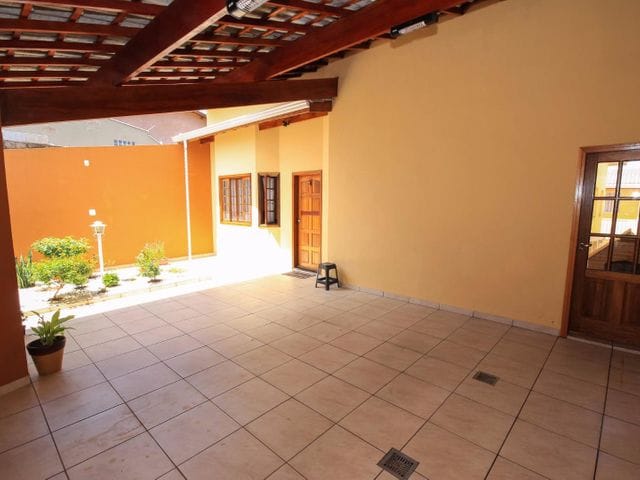 Casa com 210m² 4 quartos e 4 banheiros, à venda, no bairro Jardim Vista Alegre em Bragança Paulista