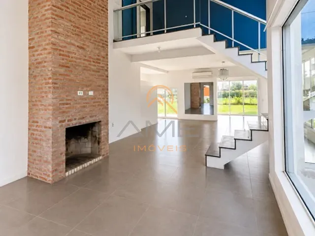 Casa 3 quartos e 2 banheiros, para alugar, no bairro Laranjal em Pelotas