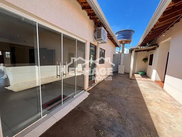 Casa com 200m² 4 quartos e 2 banheiros, à venda, no bairro Morada da Serra em Cuiabá