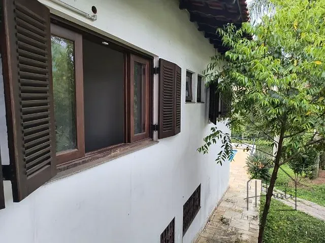 Casa 9 quartos e 11 banheiros, à venda ou para alugar, no bairro Vila Jovina em Cotia