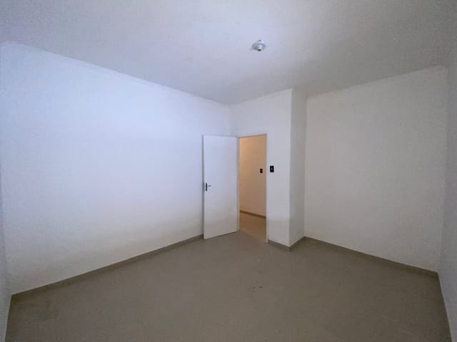 Casa com 250m² 4 quartos e 2 banheiros, à venda, no bairro Parque Valença I em Campinas