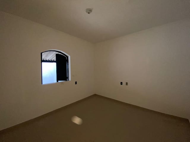 Casa com 250m² 4 quartos e 2 banheiros, à venda, no bairro Parque Valença I em Campinas