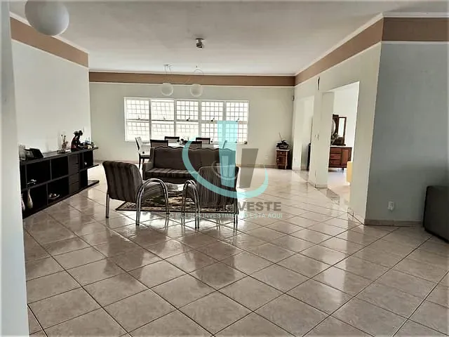 Casa com 880m² 3 quartos e 6 banheiros, à venda, no bairro VILA HARMONIA em ARARAQUARA