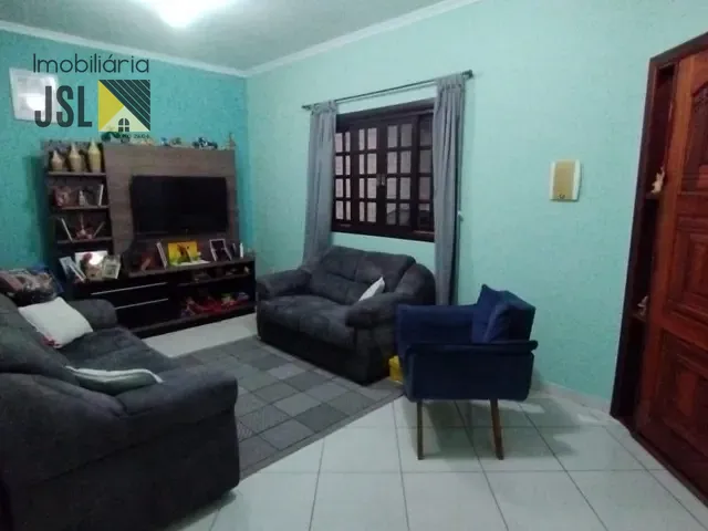 Casa com 175m² 3 quartos e 2 banheiros, à venda, no bairro Parque Residencial Santo André em Caçapava