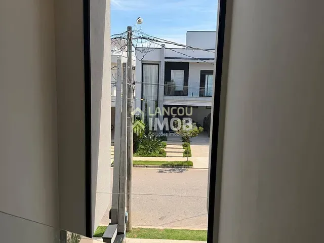 Casa com 250m² 4 quartos e 5 banheiros, à venda, no bairro Loteamento Reserva Ermida em Jundiaí