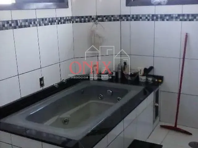 Casa com 500m² 4 quartos e 6 banheiros, à venda, no bairro Vila Suissa em Mogi das Cruzes