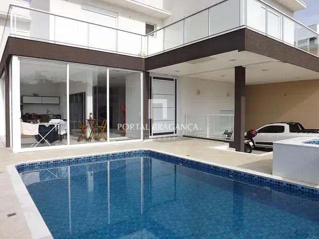 Casa com 494m² 5 quartos e 6 banheiros, à venda, no bairro Condomínio Residencial Fazenda Santa Helena em Bragança Paulista