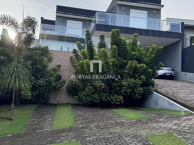 Casa com 494m² 5 quartos e 6 banheiros, à venda, no bairro Condomínio Residencial Fazenda Santa Helena em Bragança Paulista