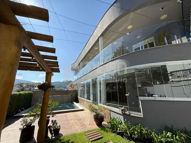 Casa 4 quartos e 5 banheiros, à venda, no bairro Tremembé em São Paulo