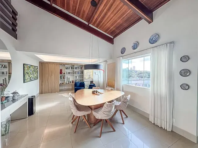 Casa à venda, no bairro Lima Azevedo em Londrina