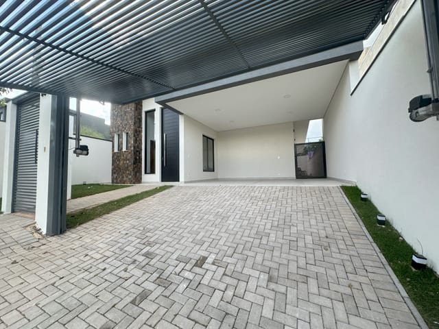 Casa com 250m² 3 quartos e 3 banheiros, à venda, no bairro Residencial Jatobá em Vinhedo