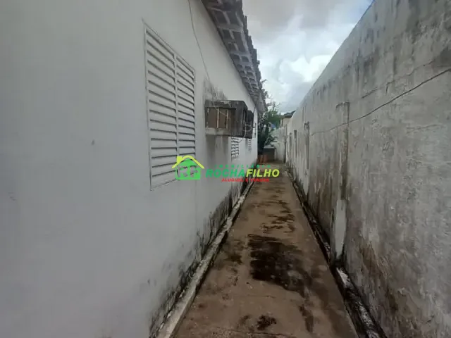 Casa com 200m², à venda, no bairro Saci em Teresina