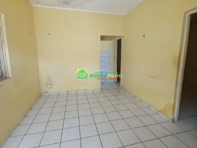Casa com 200m², à venda, no bairro Saci em Teresina