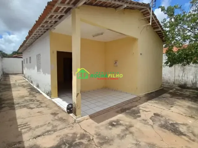 Casa com 200m², à venda, no bairro Saci em Teresina