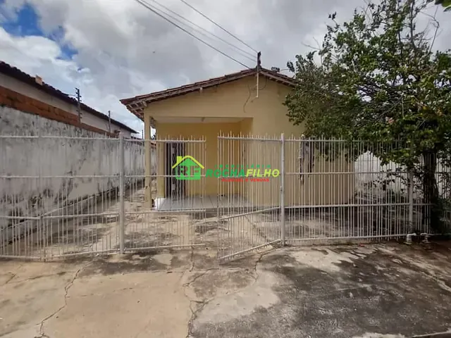 Casa com 200m², à venda, no bairro Saci em Teresina