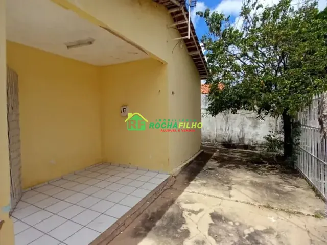 Casa com 200m², à venda, no bairro Saci em Teresina