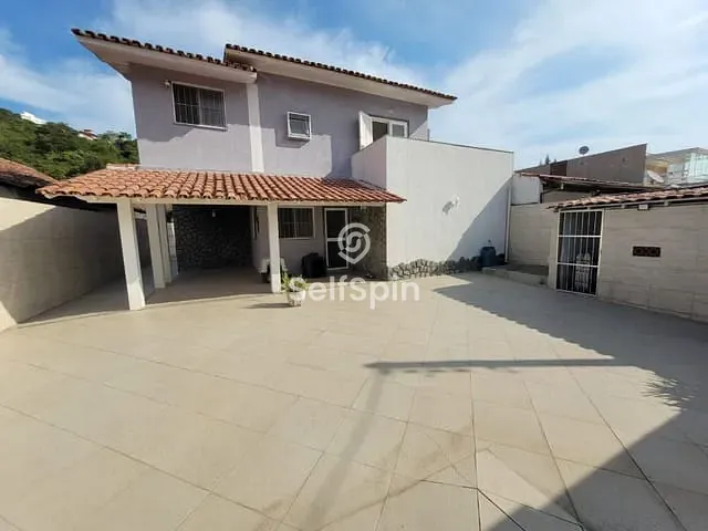 Casa com 218m² 5 quartos e 3 banheiros, para alugar, no bairro Piratininga em Niterói