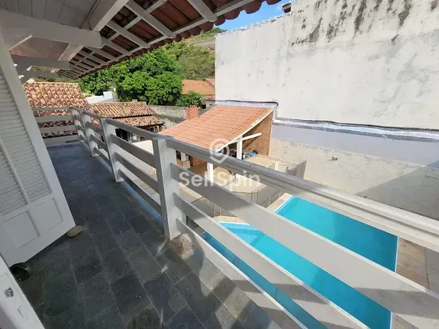 Casa com 218m² 5 quartos e 3 banheiros, para alugar, no bairro Piratininga em Niterói
