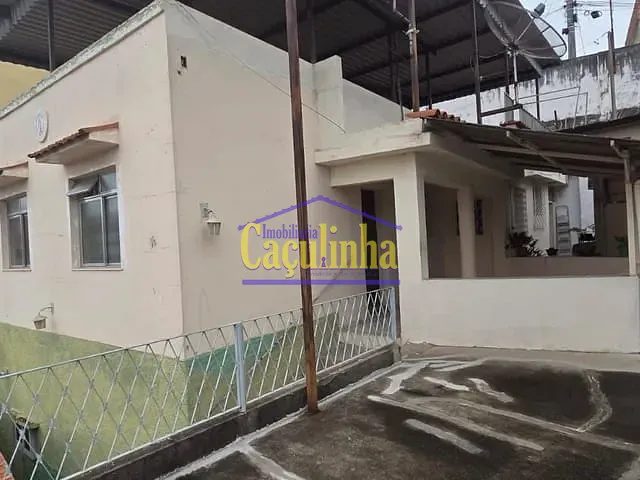 Casa com 90m², para alugar, no bairro Centro em Barra do Piraí