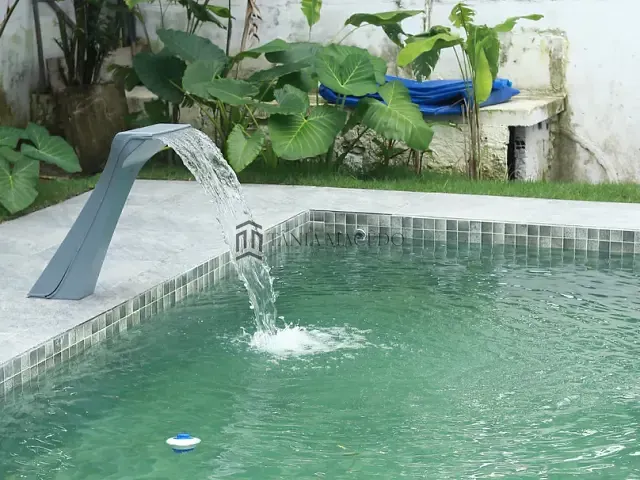 Casa com 615m² 4 quartos e 1 banheiro, à venda, no bairro Macaxeira em Recife