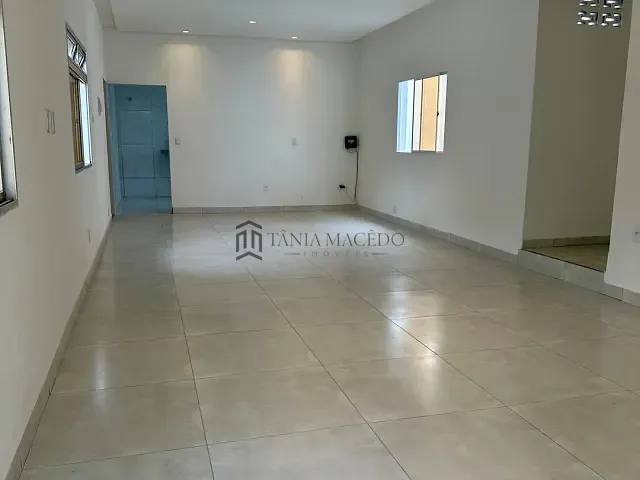 Casa com 615m² 4 quartos e 1 banheiro, à venda, no bairro Macaxeira em Recife