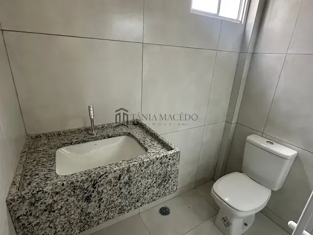 Casa com 615m² 4 quartos e 1 banheiro, à venda, no bairro Macaxeira em Recife