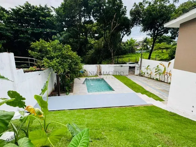 Casa com 615m² 4 quartos e 1 banheiro, à venda, no bairro Macaxeira em Recife
