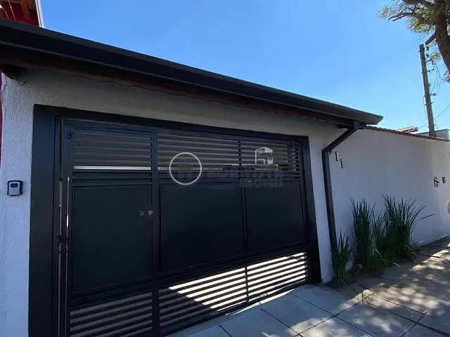 Casa com 300m² 3 quartos e 1 banheiro, à venda, no bairro Jardim São Pedro em Mogi das Cruzes