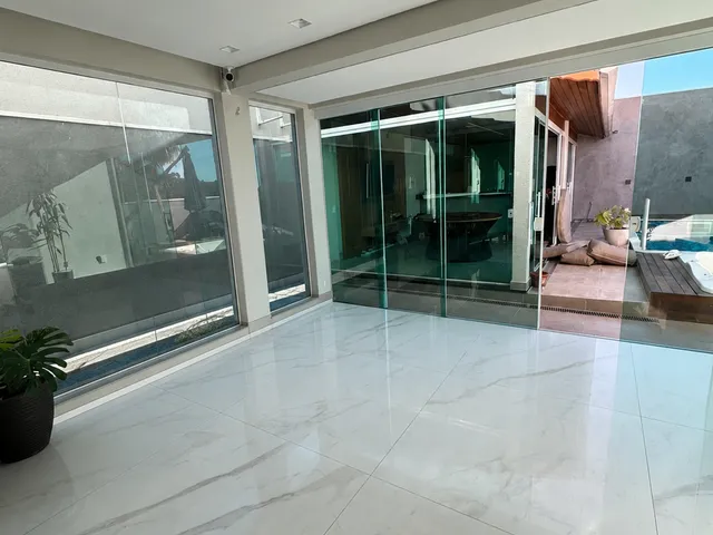 Casa 3 quartos e 4 banheiros, para alugar, no bairro Cidade Parquelandia em Mogi das Cruzes