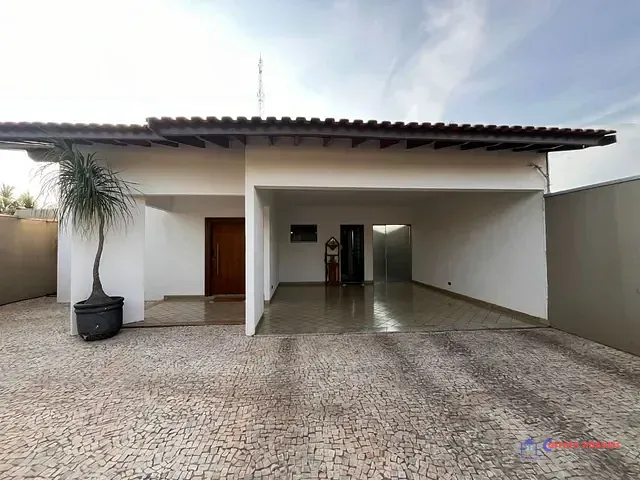 Casa com 625m², à venda, no bairro Santos Dumont em Três Lagoas