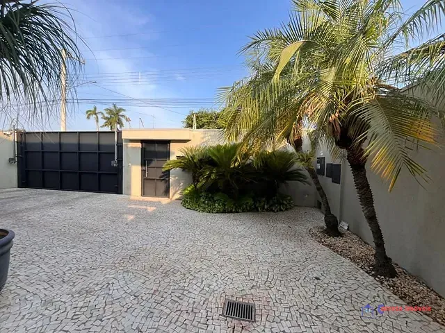 Casa com 625m², à venda, no bairro Santos Dumont em Três Lagoas