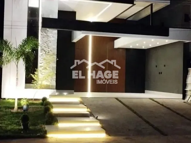 Casa com 300m² 3 quartos e 5 banheiros, à venda, no bairro Jardim Universitário em Cuiabá