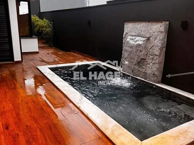 Casa com 300m² 3 quartos e 5 banheiros, à venda, no bairro Jardim Universitário em Cuiabá
