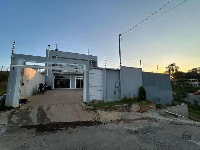Casa 3 quartos e 6 banheiros, à venda, no bairro Caputera em Cotia