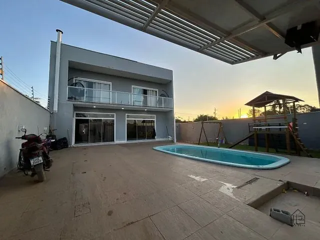 Casa 3 quartos e 6 banheiros, à venda, no bairro Caputera em Cotia