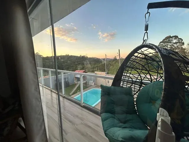Casa 3 quartos e 6 banheiros, à venda, no bairro Caputera em Cotia