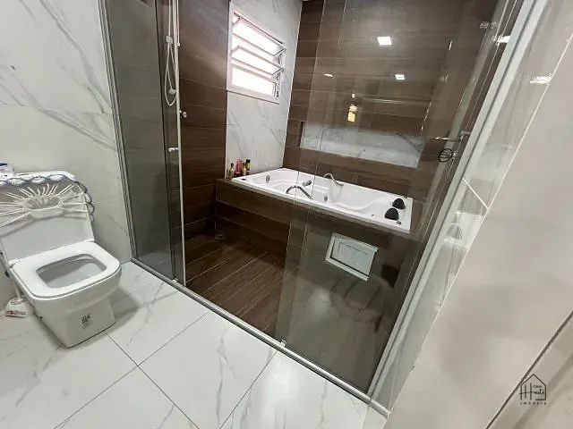 Casa 3 quartos e 6 banheiros, à venda, no bairro Caputera em Cotia
