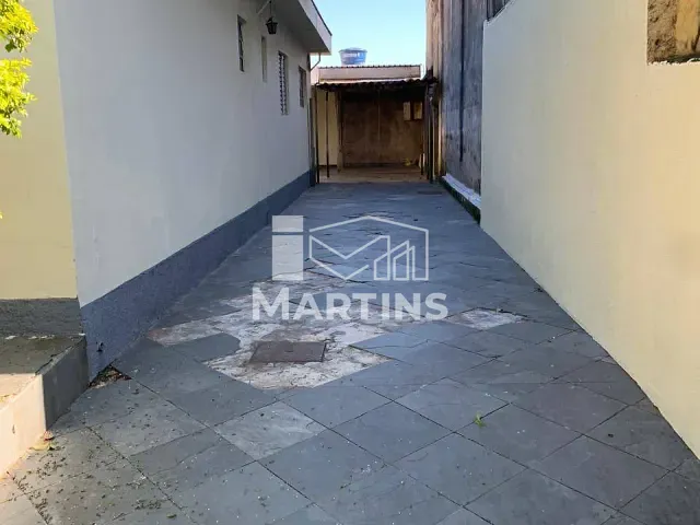 Casa 3 quartos e 1 banheiro, para alugar, no bairro Jardim Mitsutani em São Paulo