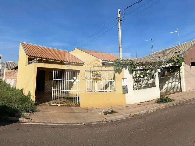 Casa 2 quartos e 1 banheiro, à venda, no bairro Octávio Locatelli em Rolândia