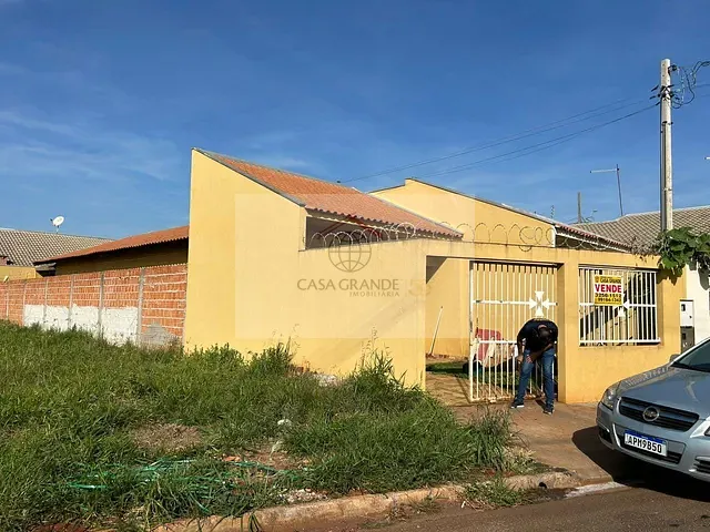 Casa 2 quartos e 1 banheiro, à venda, no bairro Octávio Locatelli em Rolândia