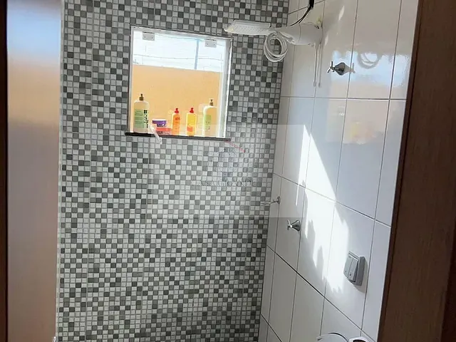 Casa 2 quartos e 1 banheiro, à venda, no bairro Octávio Locatelli em Rolândia