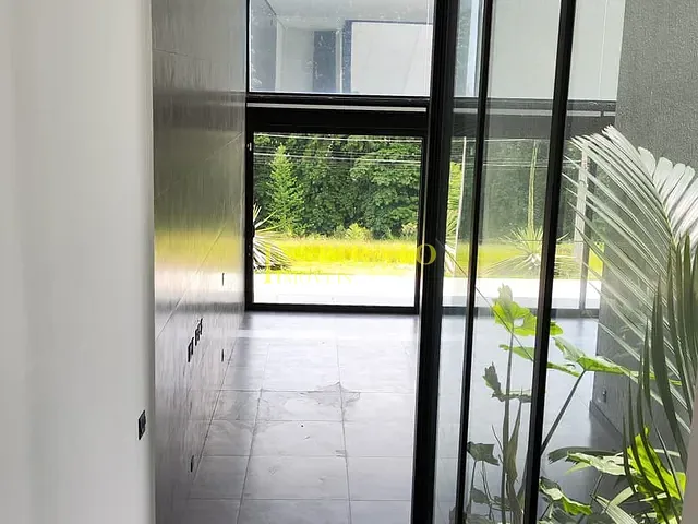 Casa com 1030m² 3 quartos e 4 banheiros, à venda, no bairro Ivoturucaia em Jundiaí