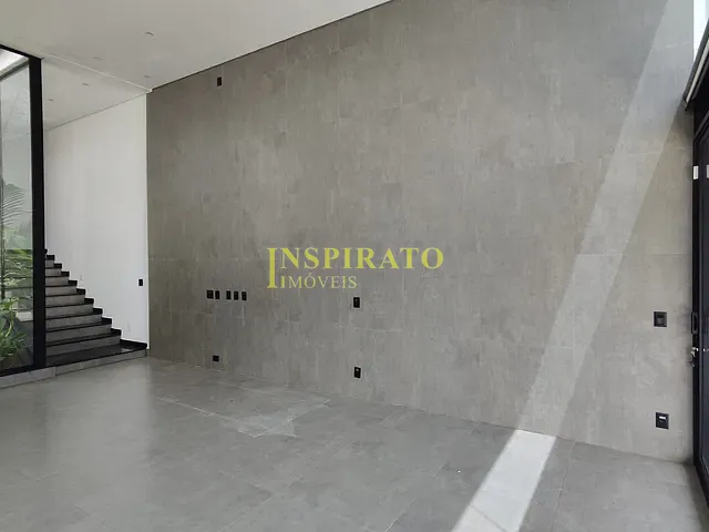 Casa com 1030m² 3 quartos e 4 banheiros, à venda, no bairro Ivoturucaia em Jundiaí