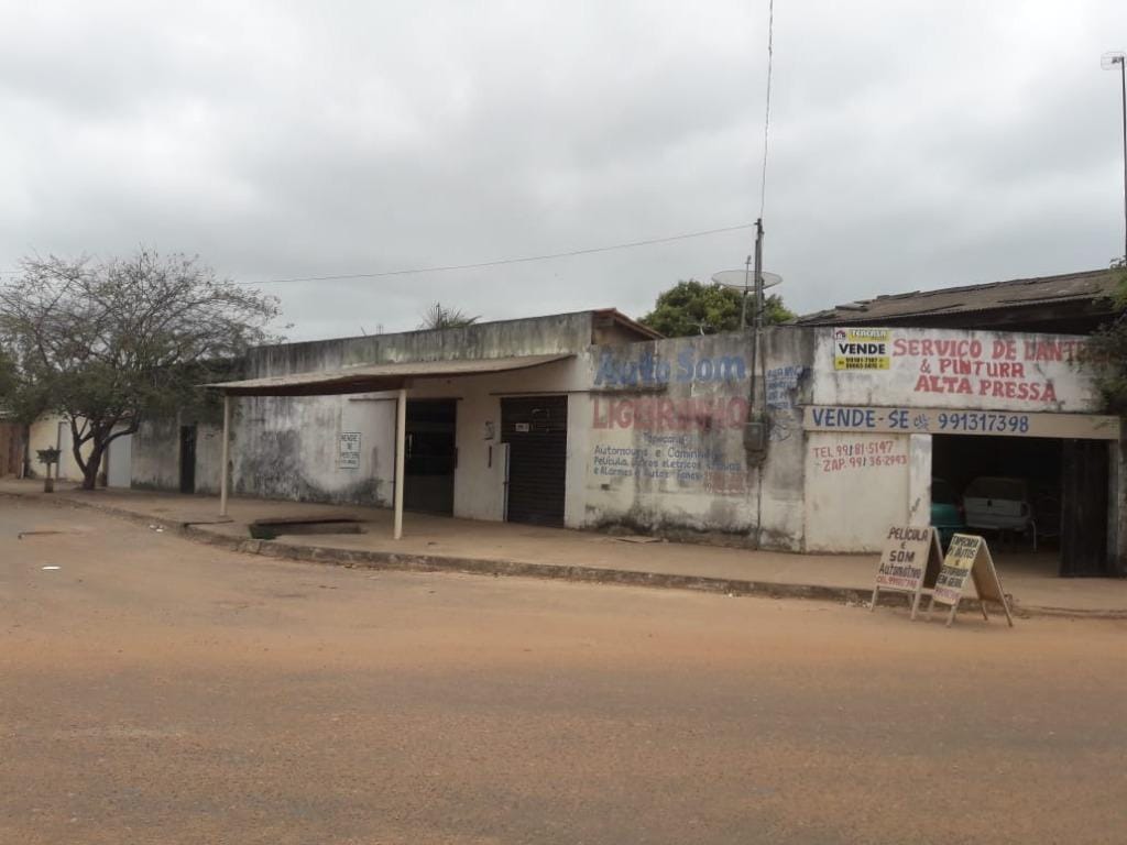 Casa à venda com 1 quarto, 400m² - Foto 8